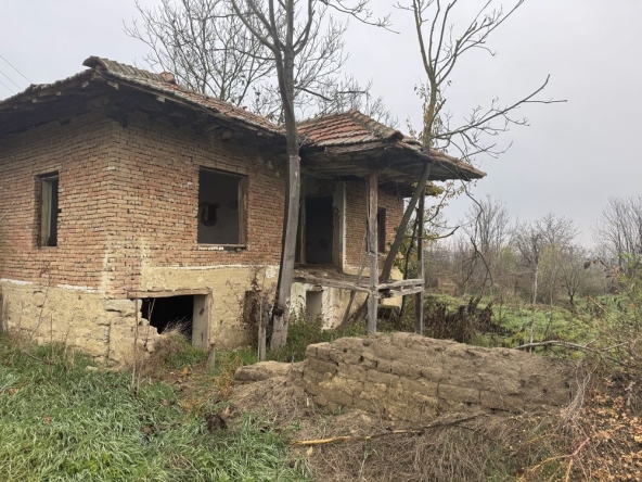 Къща в с. Славейково, Област Варна - 70 кв.м за 146 €/кв.м - Снимка #1