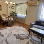 Дава се под наем Тристаен апартамент в Варна, Червен площад - 115 кв.м за 994.5 € - Снимка #1