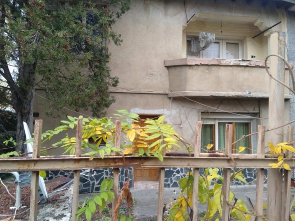 Етаж от къща в Благоевград, Широк център - 80 кв.м за 702 €/кв.м - Снимка #1