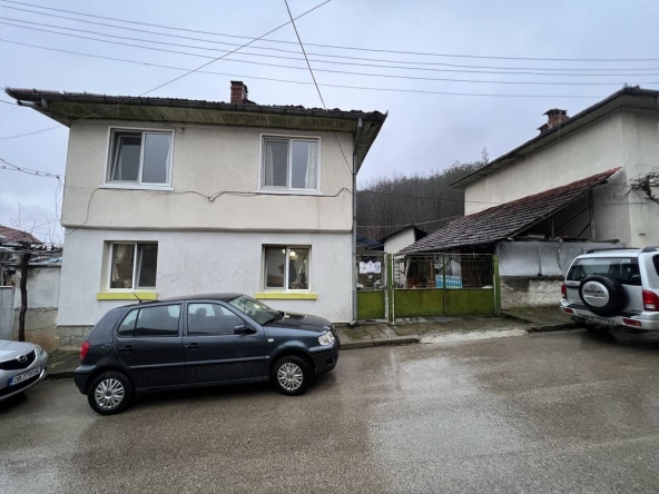 Къща в с. Калейца, Област Ловеч - 84 кв.м за 820 €/кв.м - Снимка #1