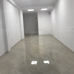 Дава се под наем Магазин в Айтос - 40 кв.м за 382.5 € - Снимка #1