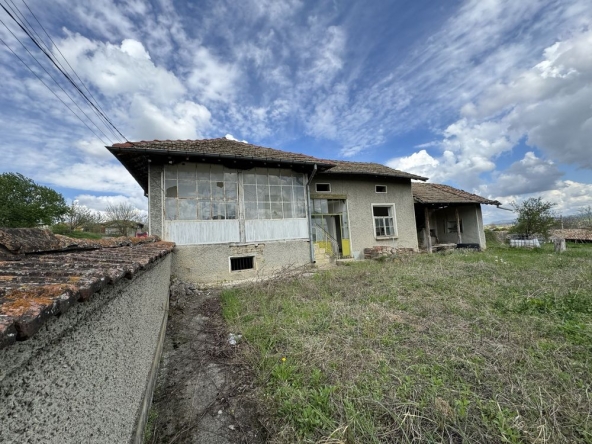 Къща в Шумен, Дивдядово - 70 кв.м за 248 €/кв.м - Снимка #1