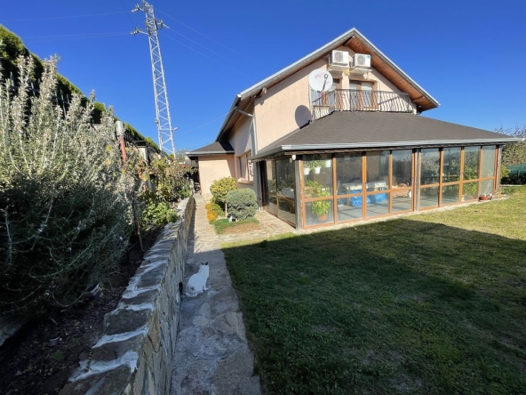 Къща в Варна, м-т Боровец - юг - 150 кв.м за 1647 €/кв.м - Снимка #1