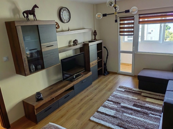 Дава се под наем Двустаен апартамент в Поморие - 50 кв.м за 280.5 € - Снимка #1