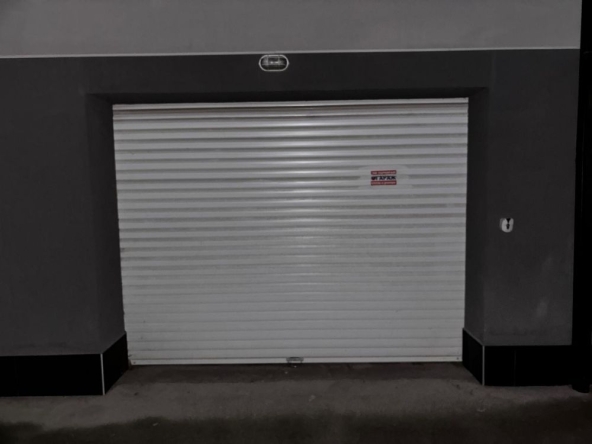 Гараж / Паркомясто в Търговище, Вароша - 17 кв.м за 1260 €/кв.м - Снимка #1