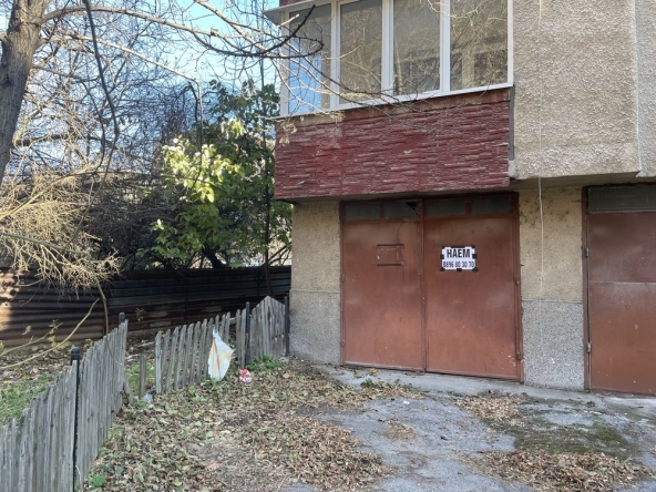 Дава се под наем Гараж / Паркомясто в Перник, Селото - 21 кв.м за 76.5 € - Снимка #1