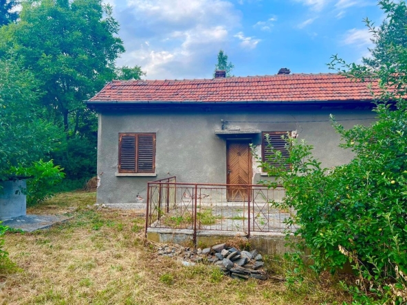 Къща в с. Томпсън, Област София-област - 45 кв.м за 889 €/кв.м - Снимка #1