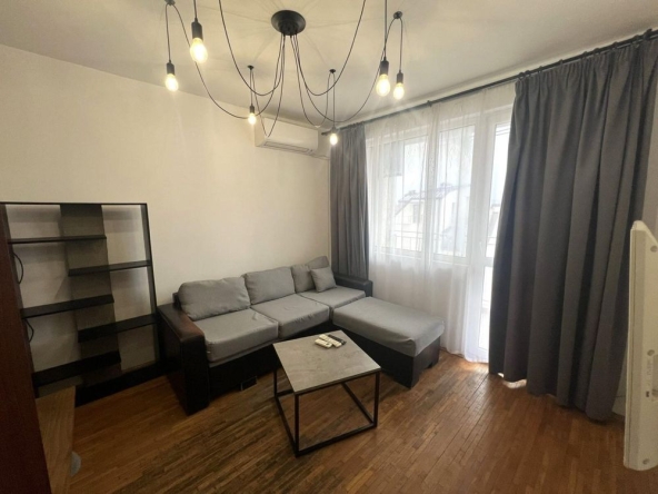 Дава се под наем Двустаен апартамент в Варна, Колхозен пазар - 50 кв.м за 382.5 € - Снимка #1