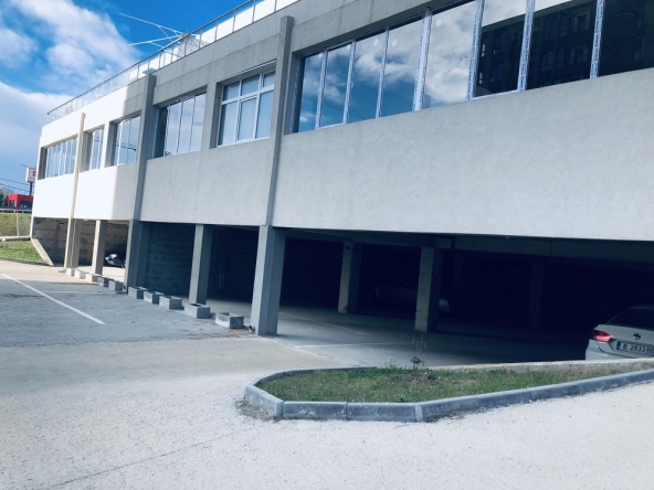 Дава се под наем Гараж / Паркомясто в Варна, Владислав Варненчик - 40 кв.м за 153 € - Снимка #1