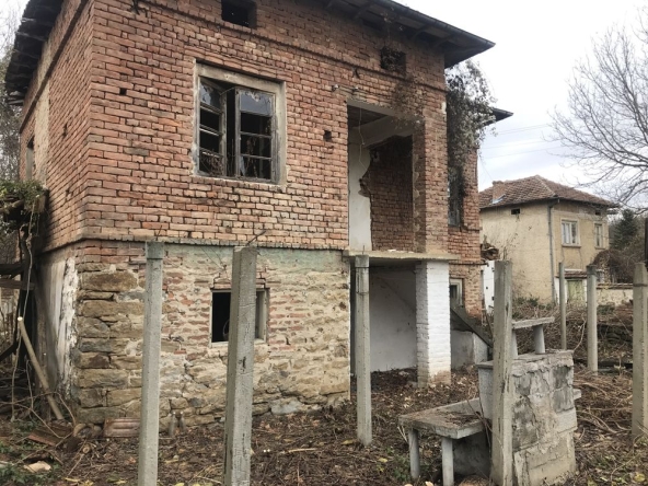 Къща в Павликени - 95 кв.м за 100 €/кв.м - Снимка #1