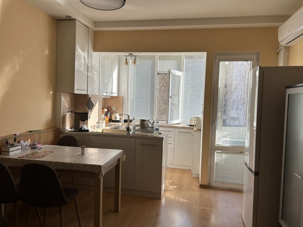 Дава се под наем Двустаен апартамент в Пловдив, Тракия - 59 кв.м за 331.5 € - Снимка #1