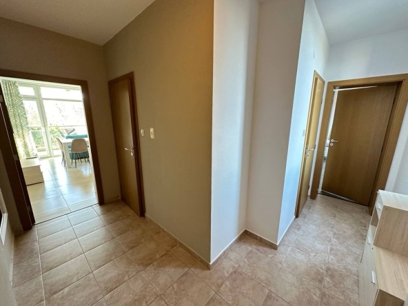 Тристаен апартамент в к.к. Слънчев бряг - 95 кв.м за 1006 €/кв.м - Снимка #1