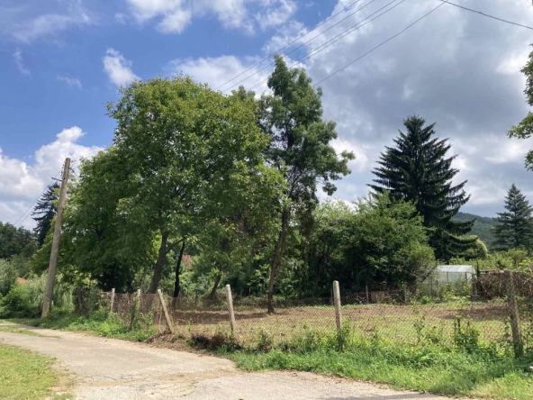 Парцел в София, Подуяне - 850 кв.м за 120 €/кв.м - Снимка #1