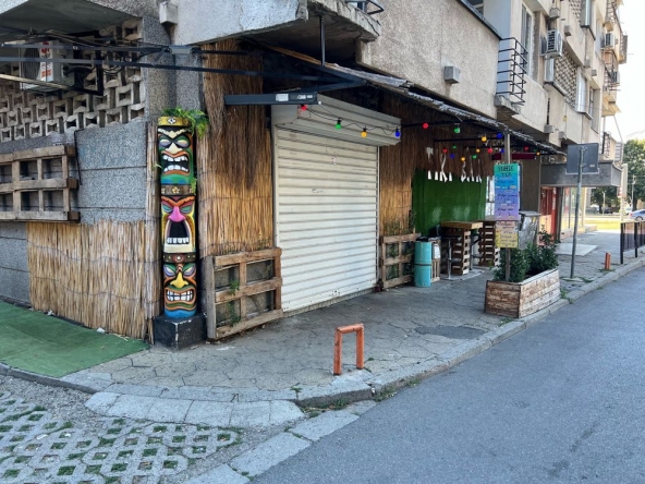 Дава се под наем Магазин в Сливен, Център - 23 кв.м за 204 € - Снимка #1