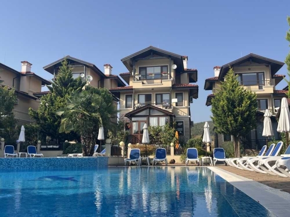 Къща в с. Кошарица, Област Бургас - 199 кв.м за 980 €/кв.м - Снимка #1