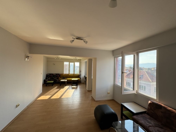 Офис в Казанлък - 51 кв.м за 890 €/кв.м - Снимка #1