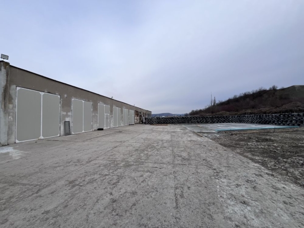 Дава се под наем Склад в Велико Търново, Картала - 5000 кв.м за 255 € - Снимка #1