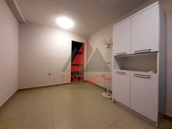 Дава се под наем Магазин в Варна, Левски - 17 кв.м за 229.5 € - Снимка #1