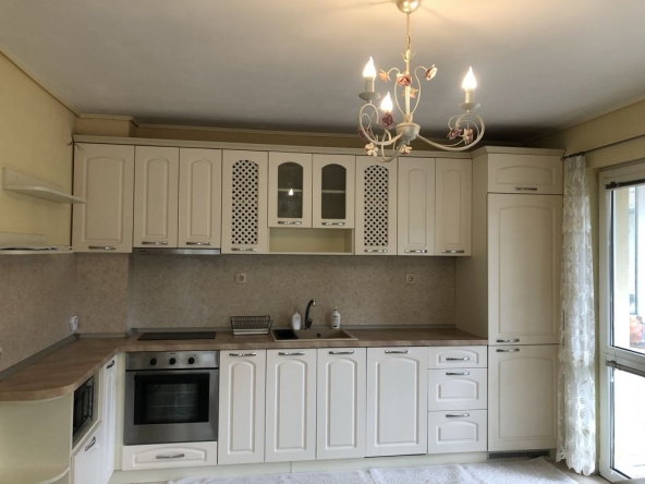 Дава се под наем Двустаен апартамент в Стара Загора, Център - 50 кв.м за 408 € - Снимка #1