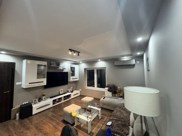 Къща в Перник, Рудничар - 70 кв.м за 1429 €/кв.м - Снимка #1