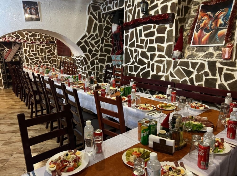 Заведение в Кюстендил, Осогово - 300 кв.м за 67 €/кв.м - Снимка #1