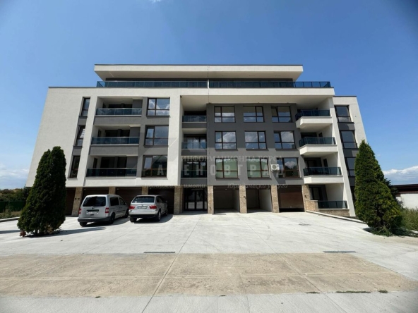 Тристаен апартамент в Асеновград - 100 кв.м за 900 €/кв.м - Снимка #1