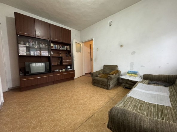 Етаж от къща в Асеновград - 100 кв.м за 1275 €/кв.м - Снимка #1