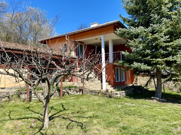 Къща в с. Пороище, Област Разград - 70 кв.м за 1159 €/кв.м - Снимка #1