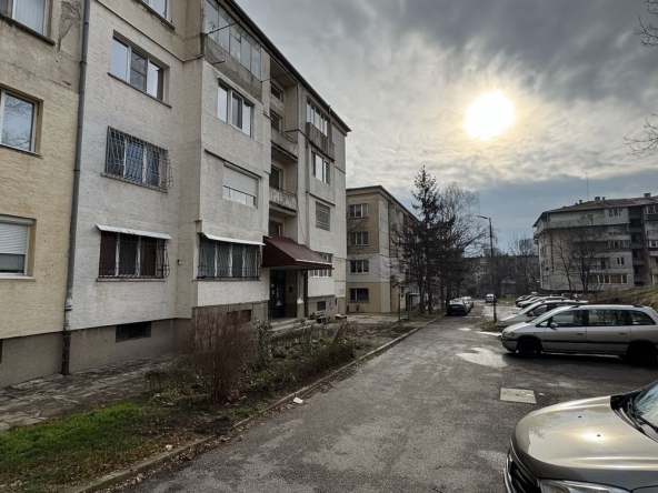 Тристаен апартамент в София, Сухата река - 76 кв.м за 1974 €/кв.м - Снимка #1