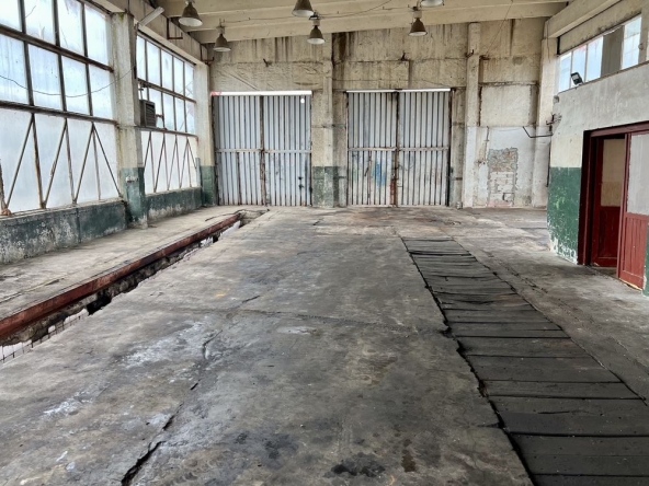 Дава се под наем Склад в с. Яна, Област София-град - 225 кв.м за 918 € - Снимка #1