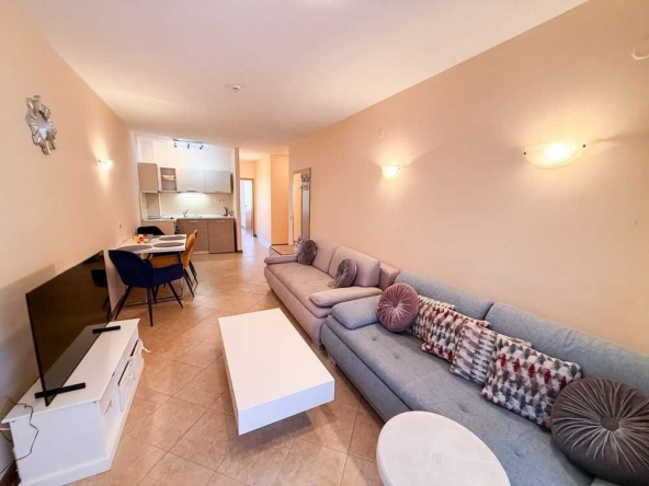 Двустаен апартамент в к.к. Слънчев бряг - 67 кв.м за 1105 €/кв.м - Снимка #1