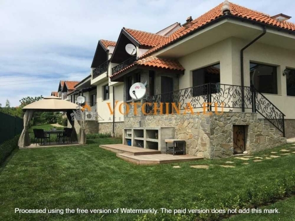 Къща в с. Кошарица, Област Бургас - 212 кв.м за 1180 €/кв.м - Снимка #1