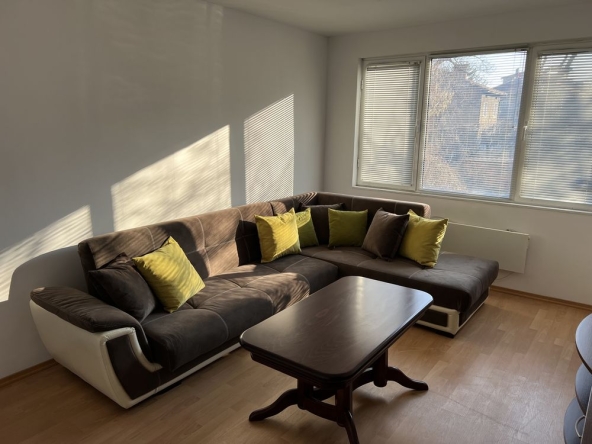 Дава се под наем Двустаен апартамент в Дупница - 55 кв.м за 204 € - Снимка #1