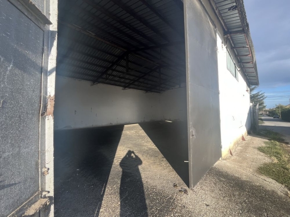 Дава се под наем Склад в Кнежа - 360 кв.м за 1.53 € - Снимка #1