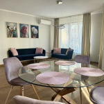 Дава се под наем Тристаен апартамент в София, Център - 151 кв.м за 1400 € - Снимка #1