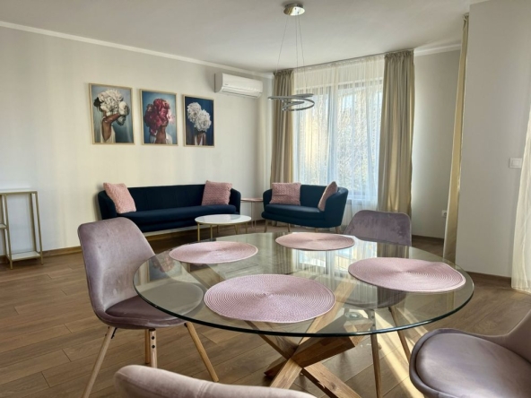 Дава се под наем Тристаен апартамент в София, Център - 151 кв.м за 1400 € - Снимка #1