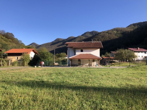 Парцел в с. Рибарица, Област Ловеч - 1000 кв.м за 31 €/кв.м - Снимка #1