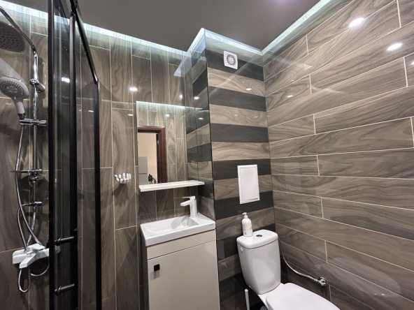 Дава се под наем Едностаен апартамент в София, Център - 35 кв.м за 115000 € - Снимка #1