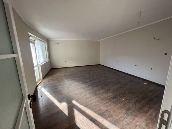 Двустаен апартамент в Кърджали, Гледка - 89 кв.м за 1068 €/кв.м - Снимка #1