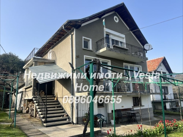 Къща в с. Скобелево, Област Стара Загора - 198 кв.м за 289 €/кв.м - Снимка #1