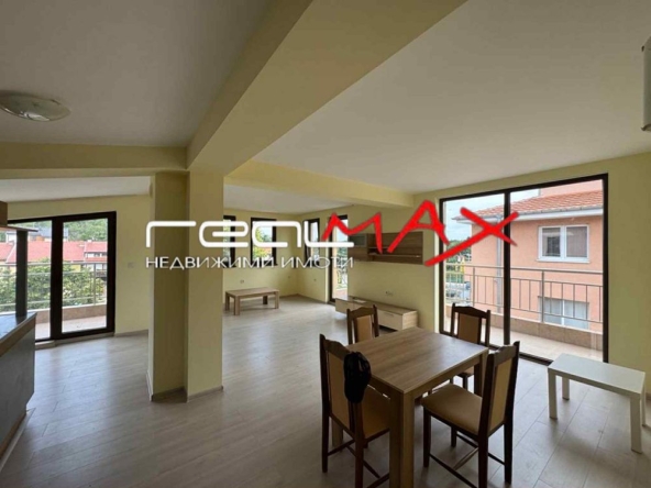 Дава се под наем Тристаен апартамент в Казанлък - 123 кв.м за 306 € - Снимка #1