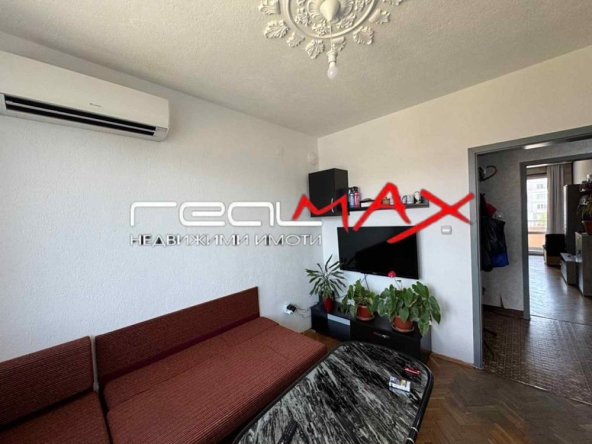 Четиристаен апартамент в Казанлък - 106 кв.м за 1347 €/кв.м - Снимка #1