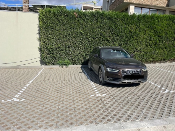 Гараж / Паркомясто в Варна, Възраждане 1 - 16 кв.м за 463 €/кв.м - Снимка #1