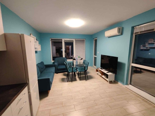 Дава се под наем Тристаен апартамент в Пловдив, Западен - 65 кв.м за 747.66 € - Снимка #1