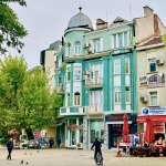 Дава се под наем Тристаен апартамент в Асеновград - 90 кв.м за 498.27 € - Снимка #1