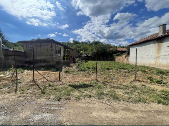 Парцел в с. Средногорово, Област Стара Загора - 630 кв.м за 37 €/кв.м - Снимка #1