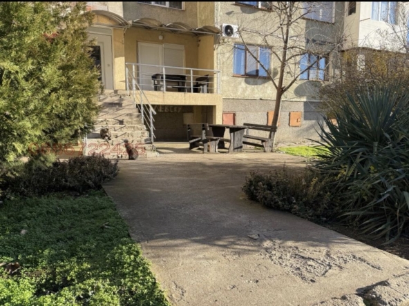 Тристаен апартамент в Тетевен - 77 кв.м за 285 €/кв.м - Снимка #1