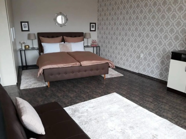 Дава се под наем Едностаен апартамент в Варна, Гръцка махала - 50 кв.м за 548.25 € - Снимка #1