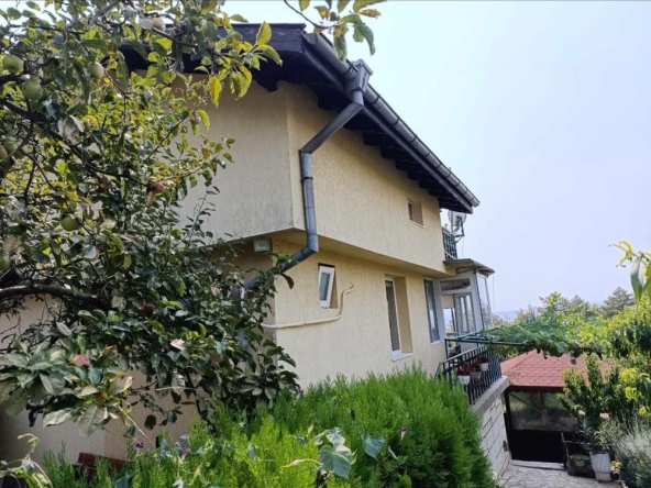 Къща в Варна, Базар Левски - 130 кв.м за 1693 €/кв.м - Снимка #1