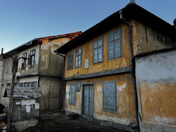 Къща в с. Орешак, Област Ловеч - 70 кв.м за 401 €/кв.м - Снимка #1